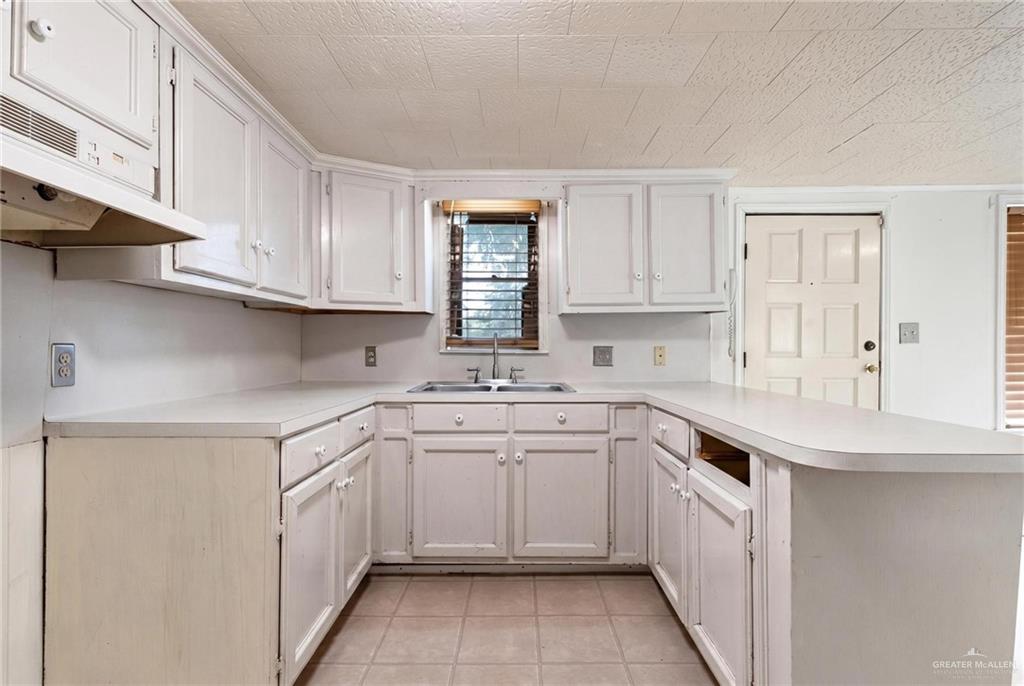 Photo 4 of 322 Petra Avenue