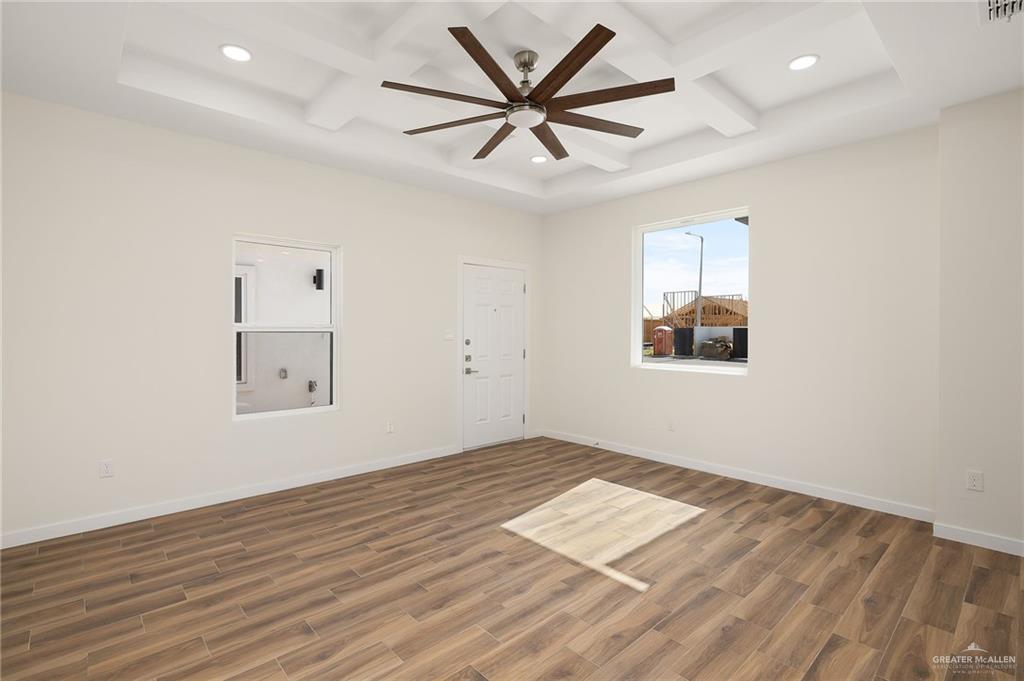 Photo 6 of 609 Onyx Avenue #4