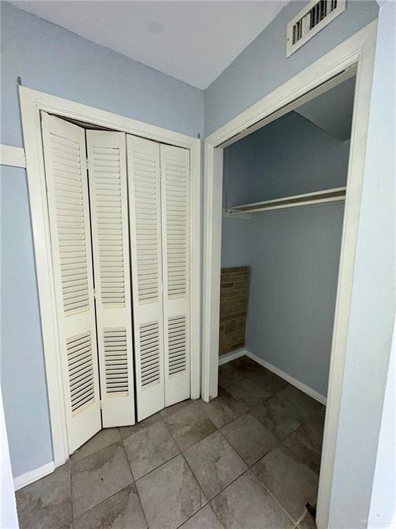 Photo 4 of 806 Walnut Avenue #cottage
