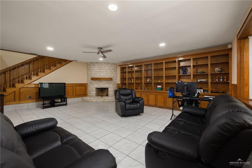 Photo 4 of 509 Palma Vista Drive