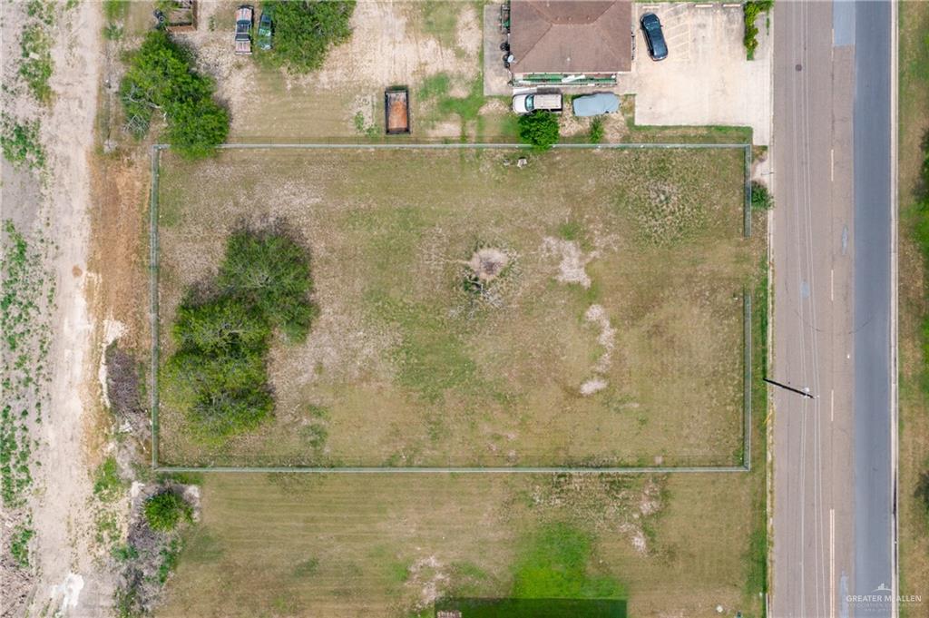 Photo 7 of 2021 Lozano Street