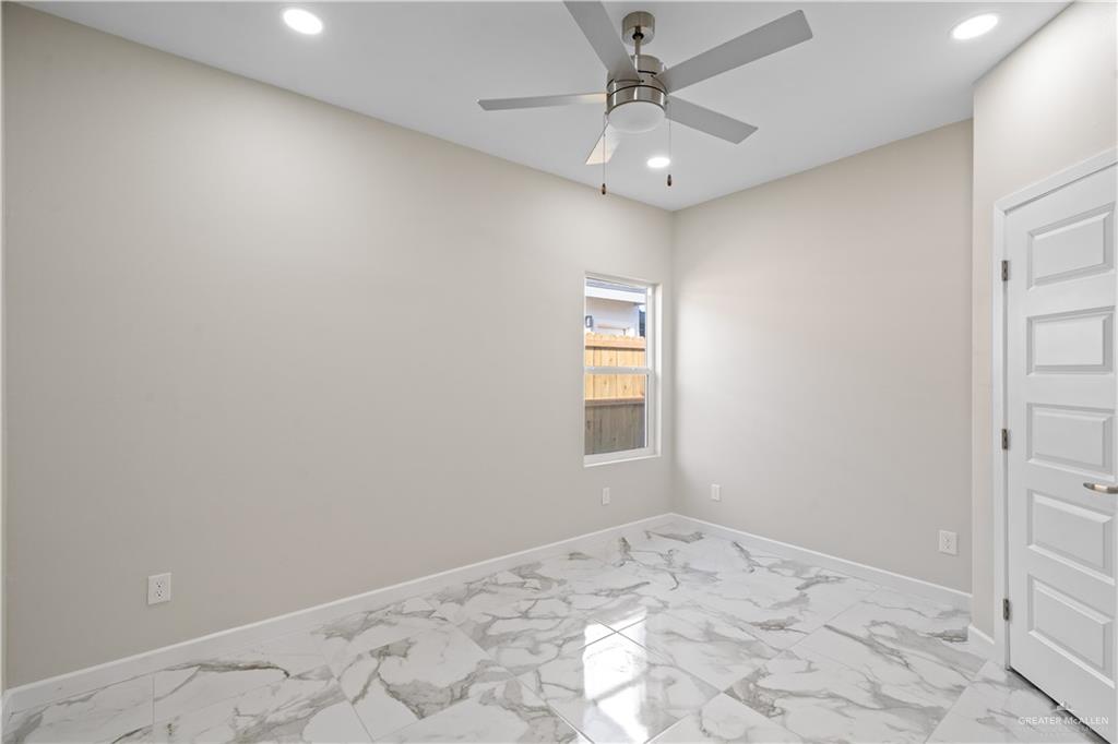 Photo 10 of 405 Onyx Drive