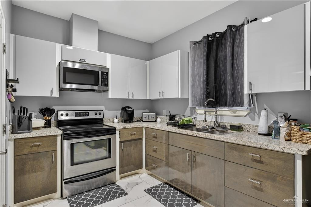 Photo 8 of 1613 B Street