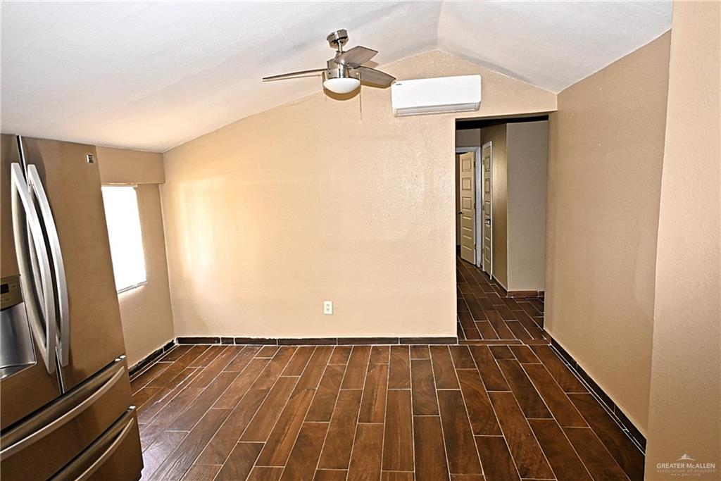 Photo 4 of 834 13th Street