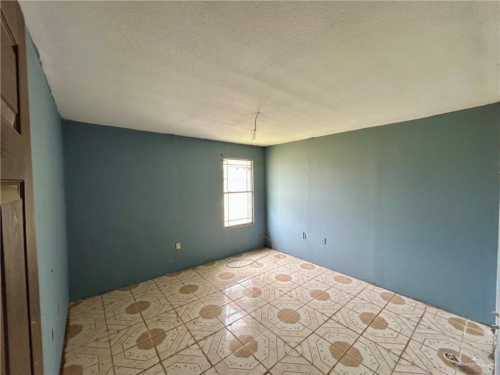 Photo 7 of 1511 Arboledas Drive