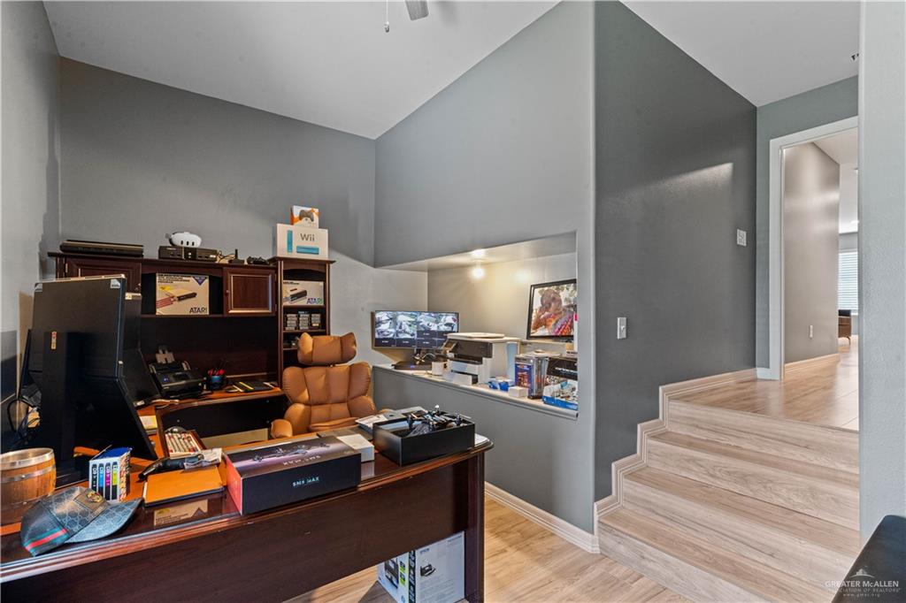 Photo 16 of 1101 Greenbriar Avenue