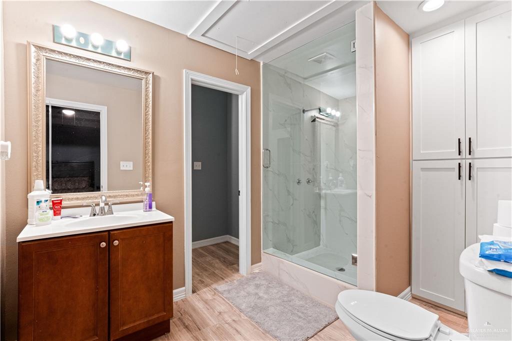 Photo 21 of 1101 Greenbriar Avenue