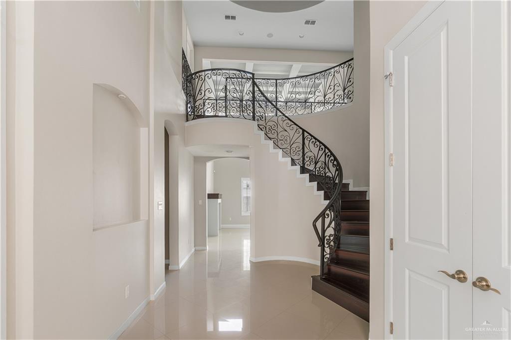 Photo 2 of 4916 Juno Drive