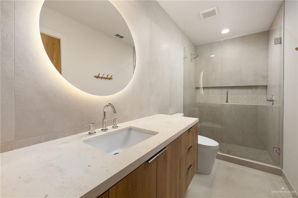 Photo 19 of 3717 Zenker Avenue
