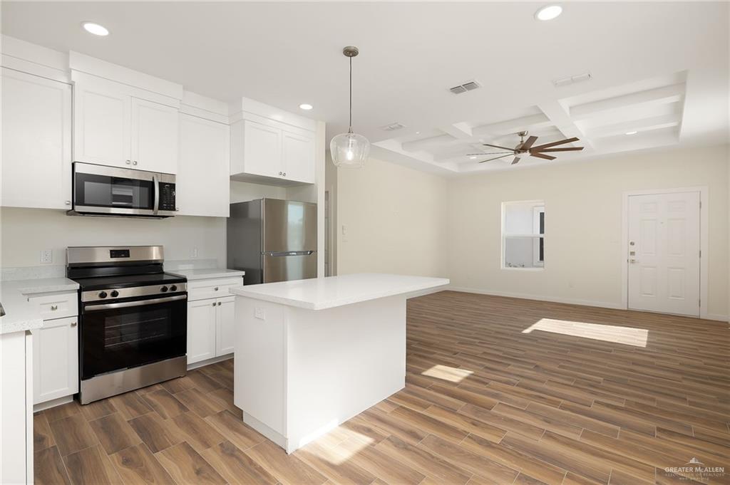 Photo 9 of 609 Onyx Avenue