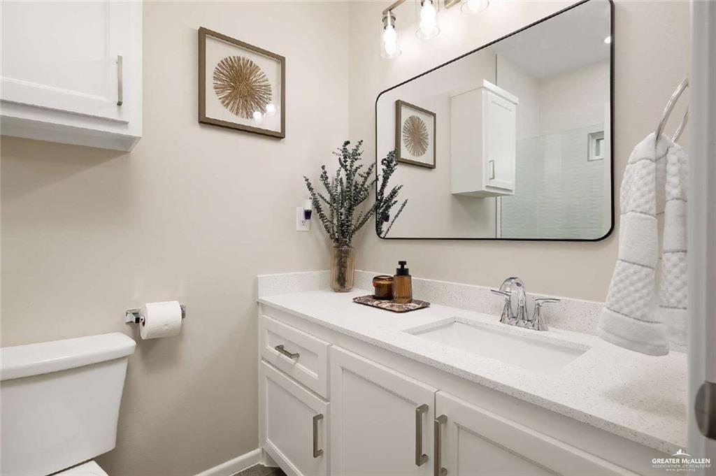 Photo 12 of 2704 Harrison Avenue #4