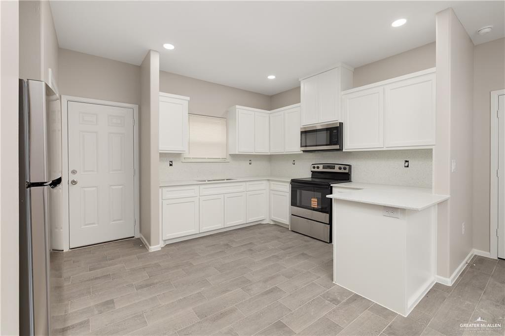 Photo 25 of 2704 Harrison Avenue #4