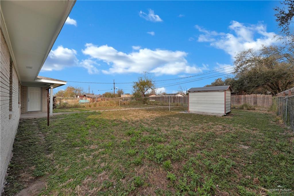 Photo 17 of 208 Pena Avenue