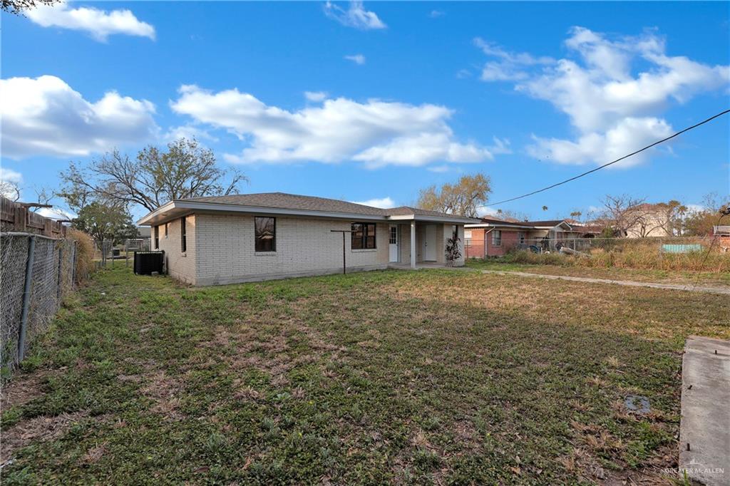 Photo 18 of 208 Pena Avenue