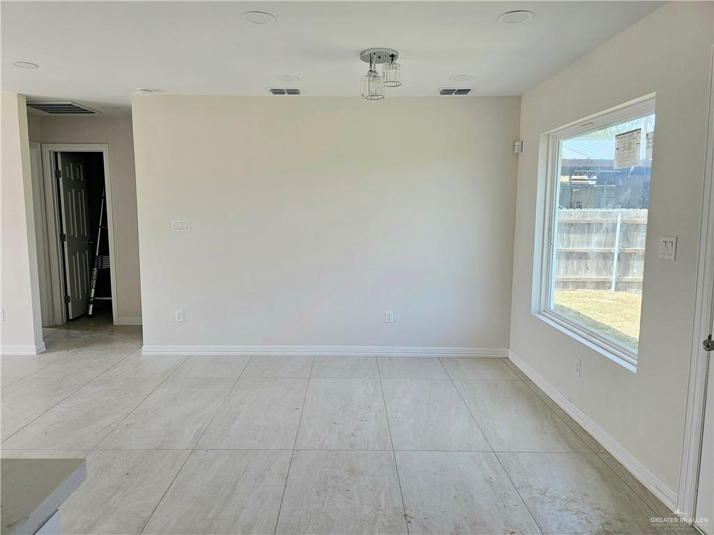 Photo 8 of 315 Sandy Avenue
