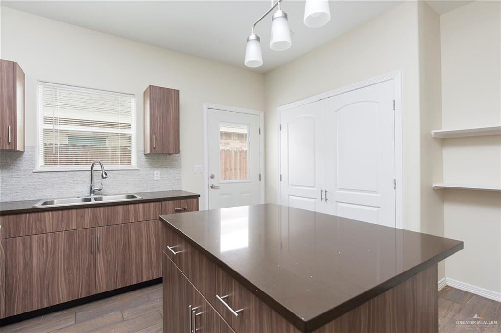 Photo 6 of 1710 Cortlandt Street