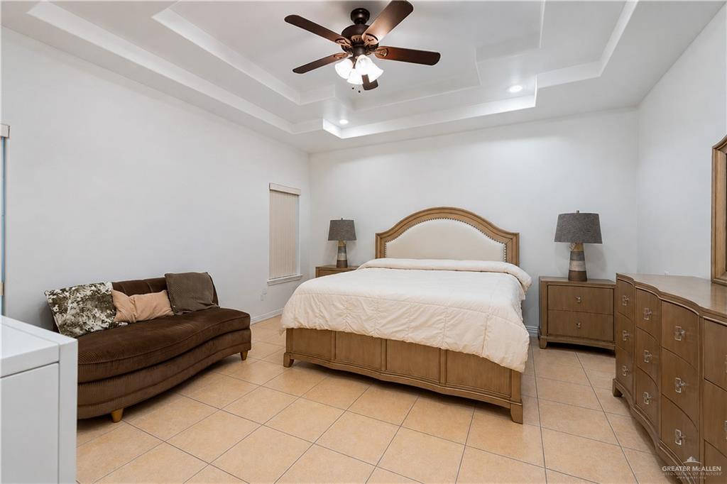 Photo 11 of 2712 Bluebird Avenue