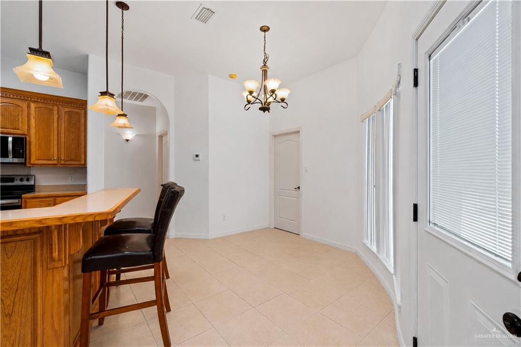 Photo 8 of 2712 Bluebird Avenue