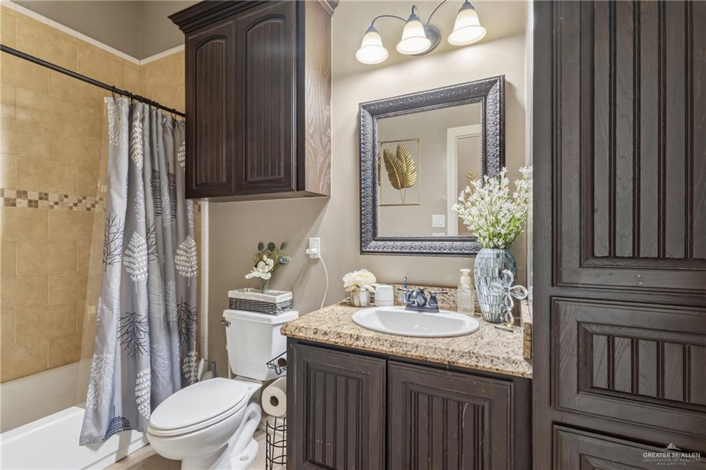 Photo 10 of 628 Oregano Street