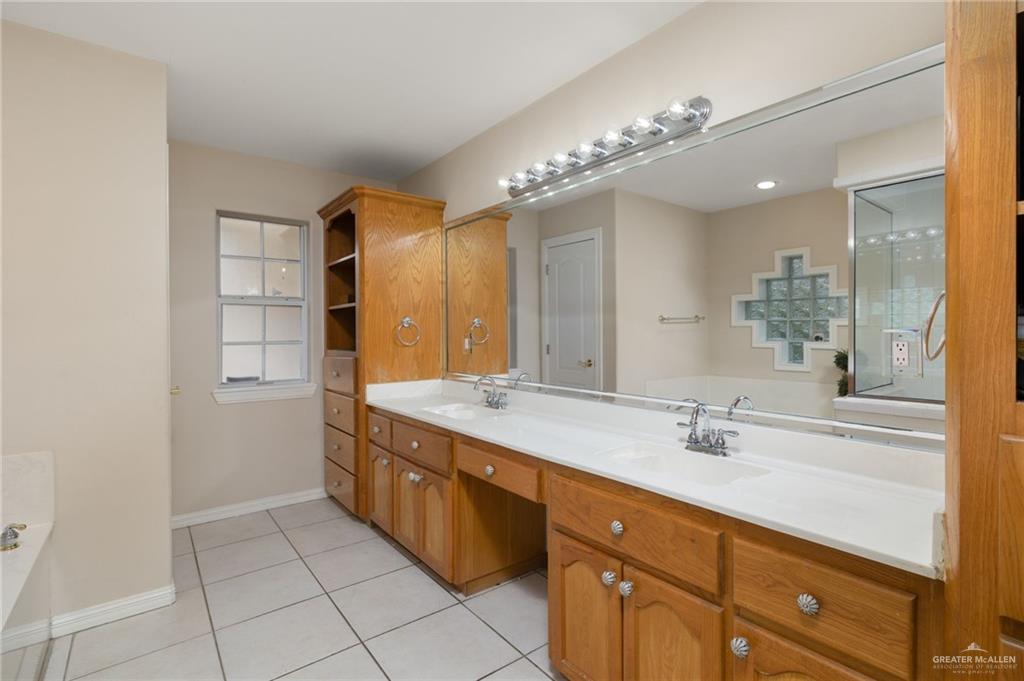 Photo 10 of 6205 29th Lane