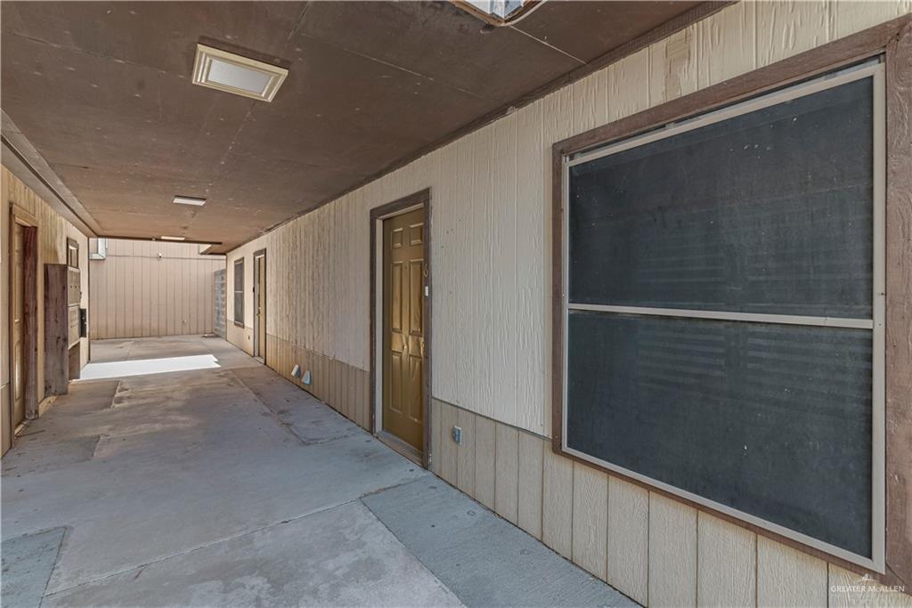 Photo 21 of 1601 Samano Street