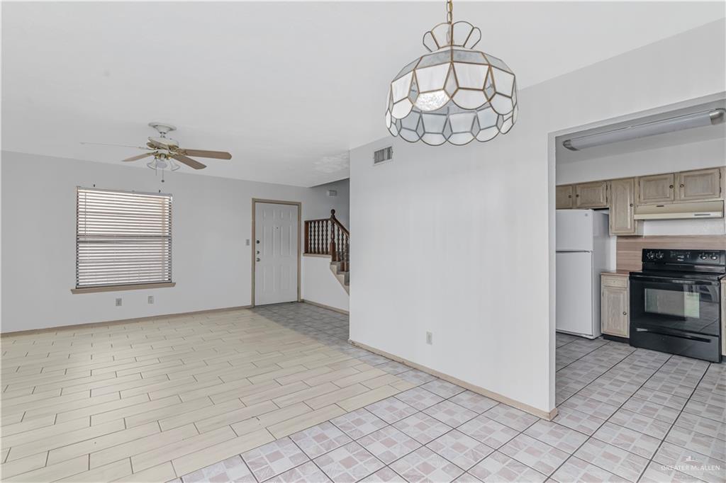 Photo 6 of 1601 Samano Street