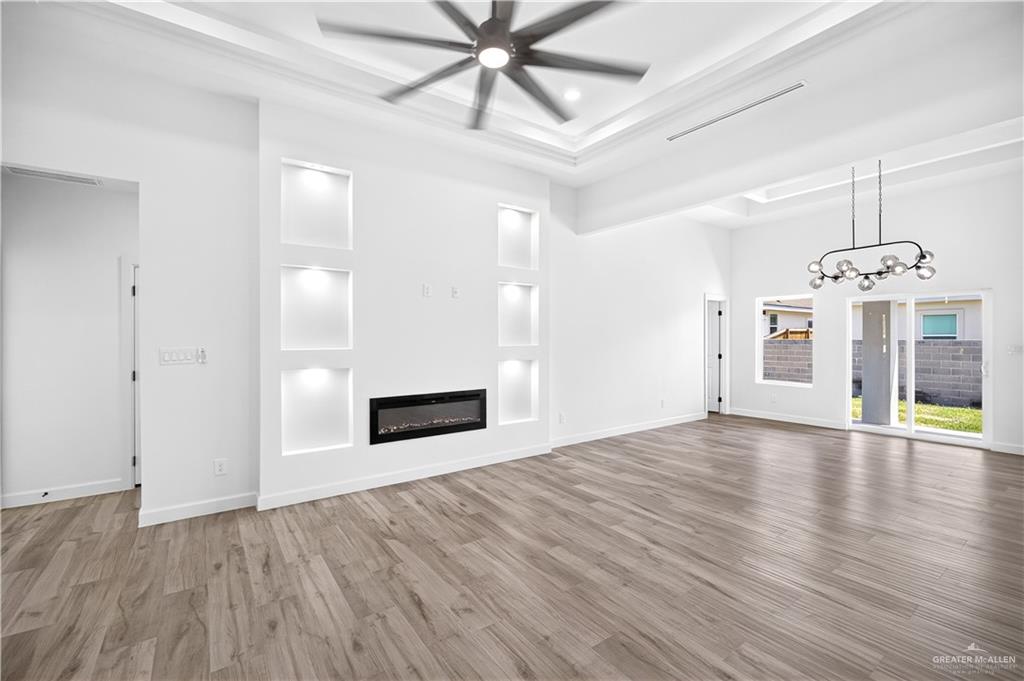Photo 10 of 808 Brushfield Avenue