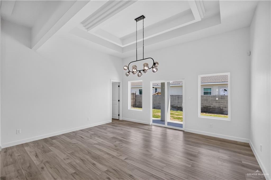 Photo 9 of 808 Brushfield Avenue
