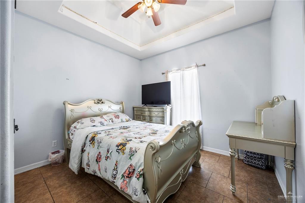Photo 13 of 2900 La Puerta Avenue