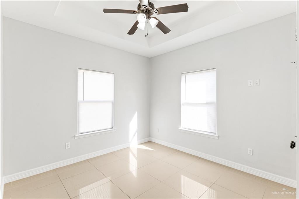 Photo 16 of 206 Rosa Priego Street