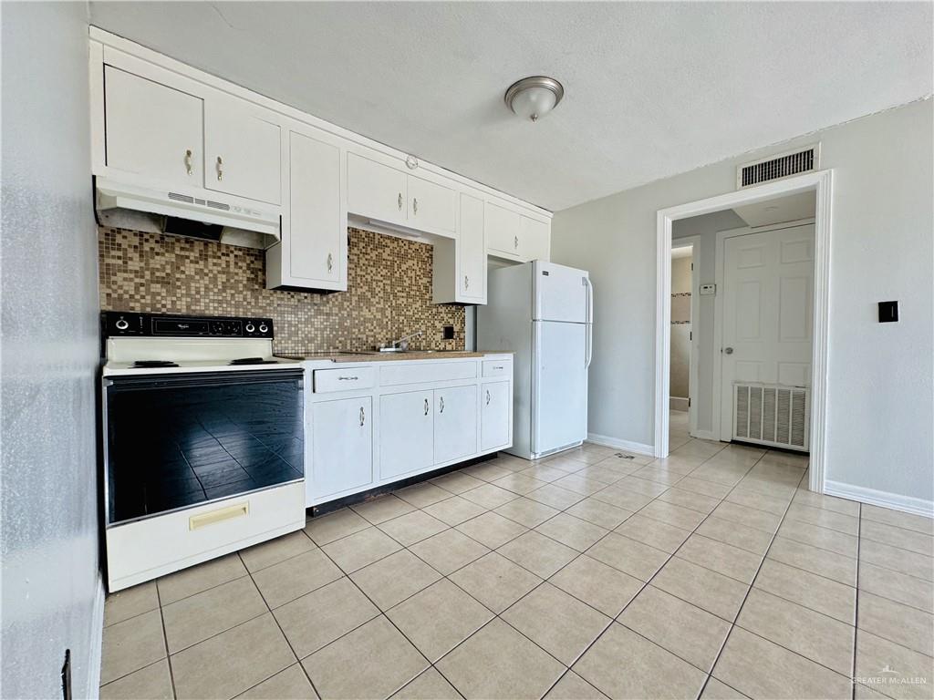 Photo 19 of 1002 Miller Avenue