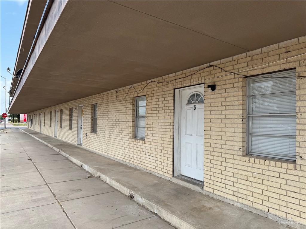Photo 8 of 1002 Miller Avenue