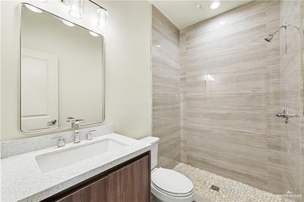 Photo 7 of 5800 Ozark Avenue #1