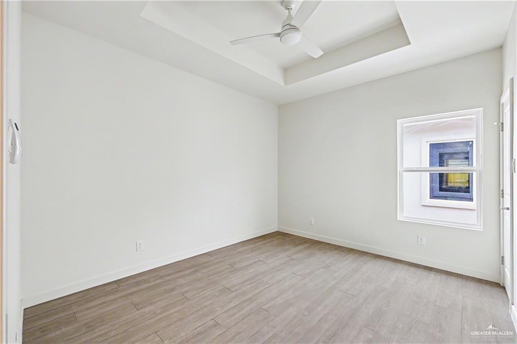 Photo 8 of 5800 Ozark Avenue #1
