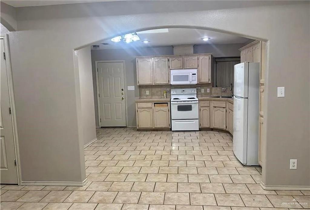 Photo 3 of 1720 Agua Fina Avenue