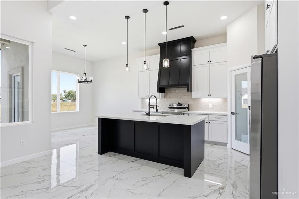 Photo 5 of 5708 Gira Del Sol Street