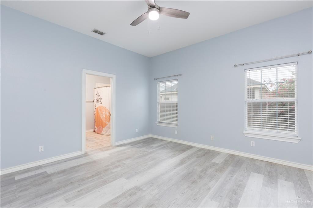 Photo 8 of 708 Excalibur Street