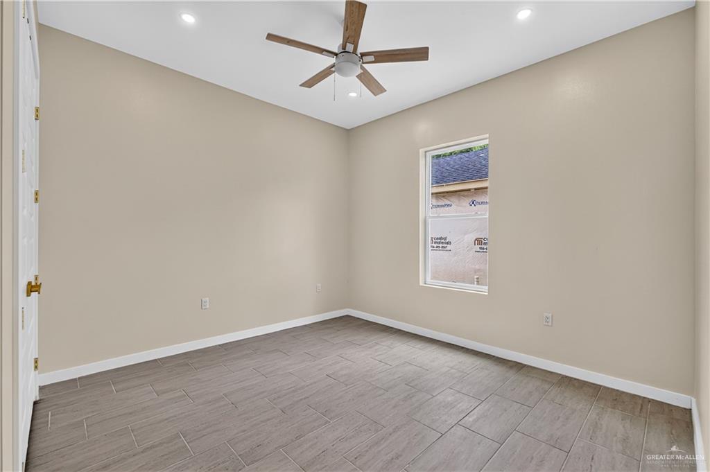Photo 15 of 2911 Dhalia Drive