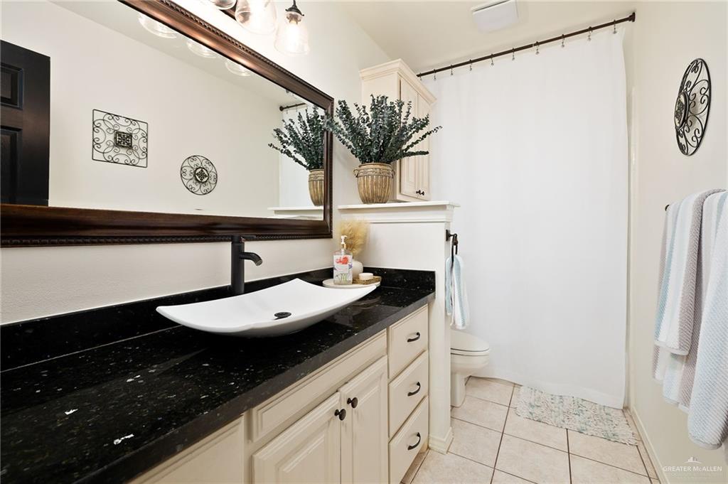 Photo 14 of 421 Savannah Drive