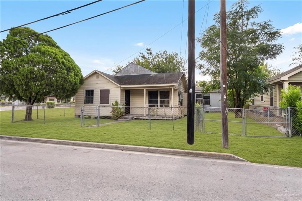 Photo 2 of 408 Villarreal Street