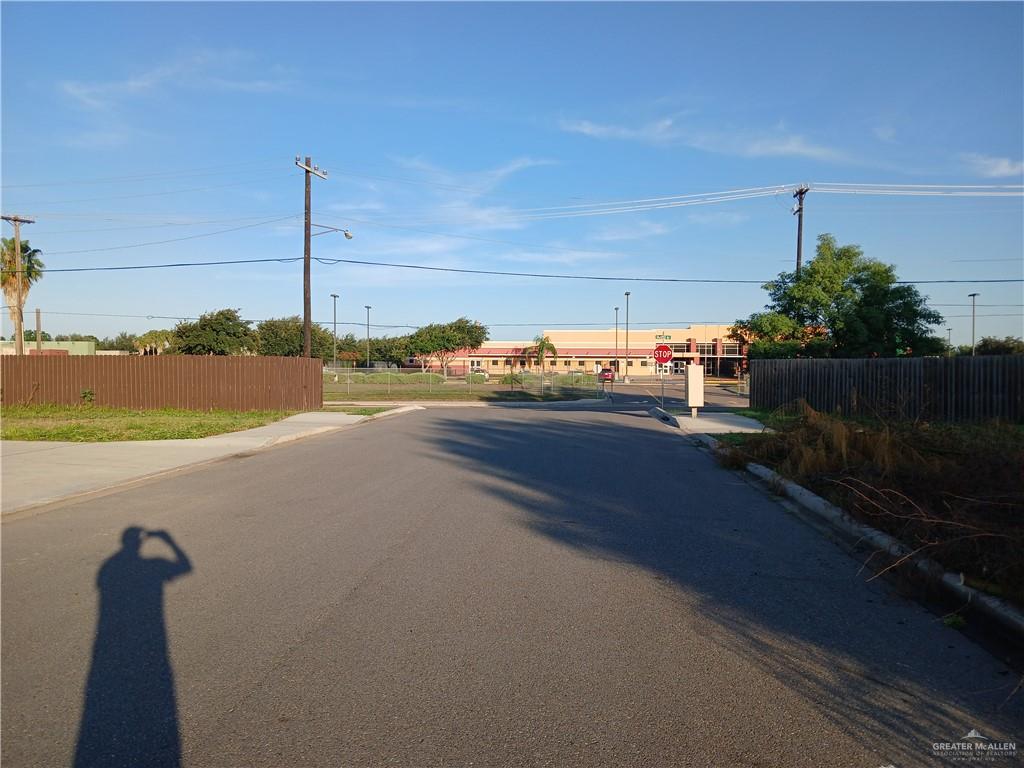 Photo 2 of 703 Thompson Road