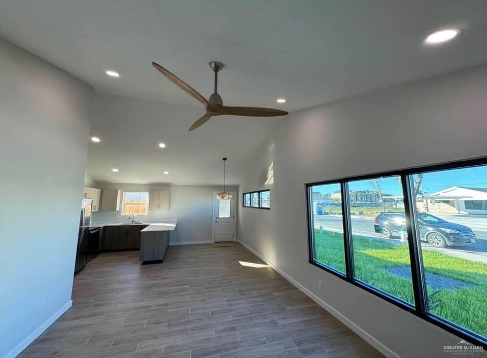 Photo 8 of 1408 Iris Avenue