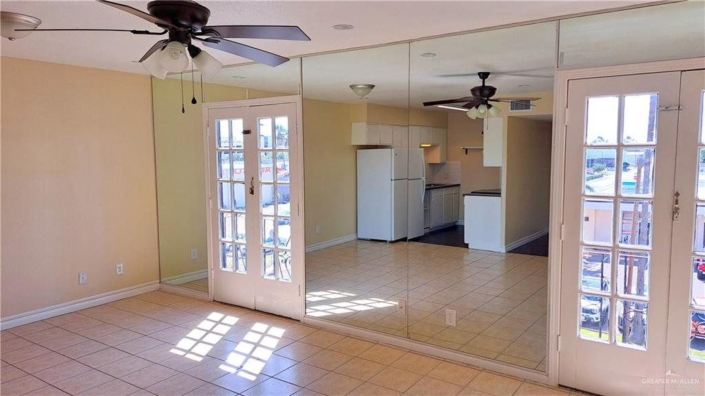 Photo 14 of 1418 Beech Avenue #3