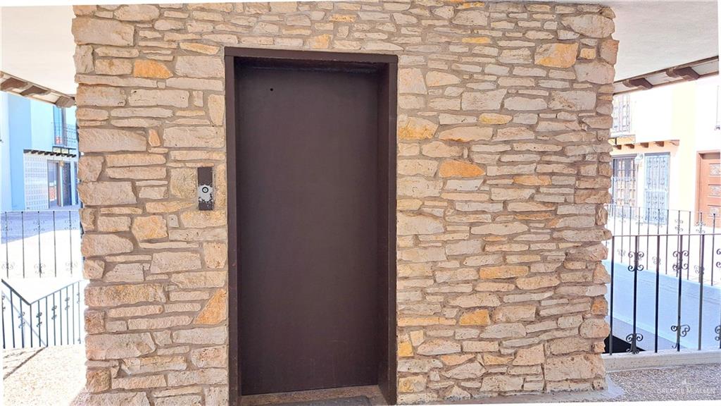 Photo 6 of 1418 Beech Avenue #3