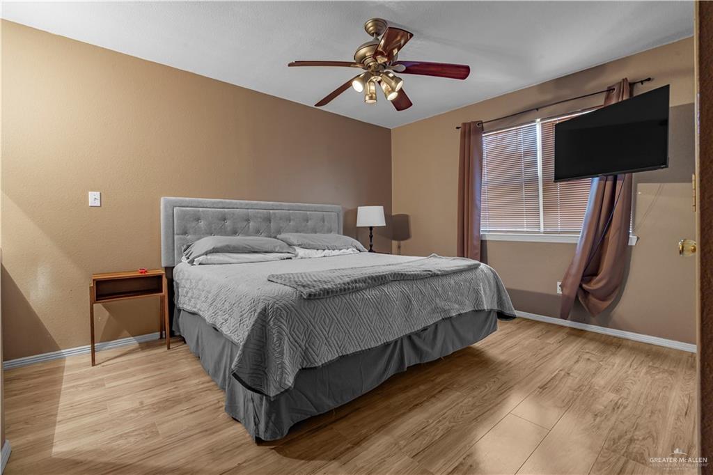 Photo 11 of 1804 Oasis Avenue