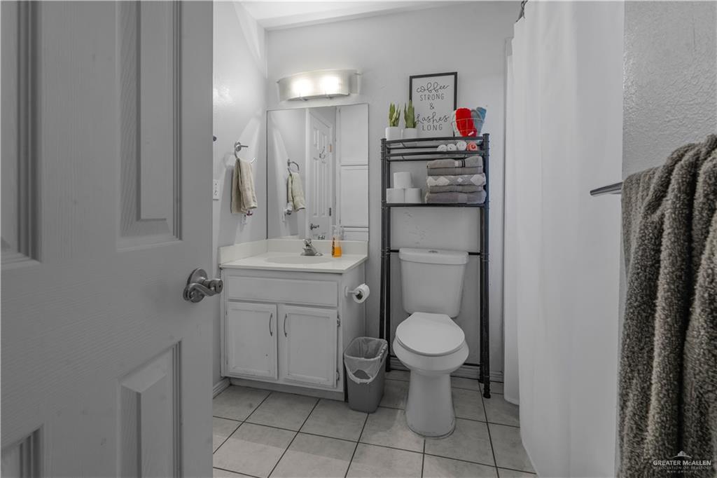 Photo 14 of 1804 Oasis Avenue