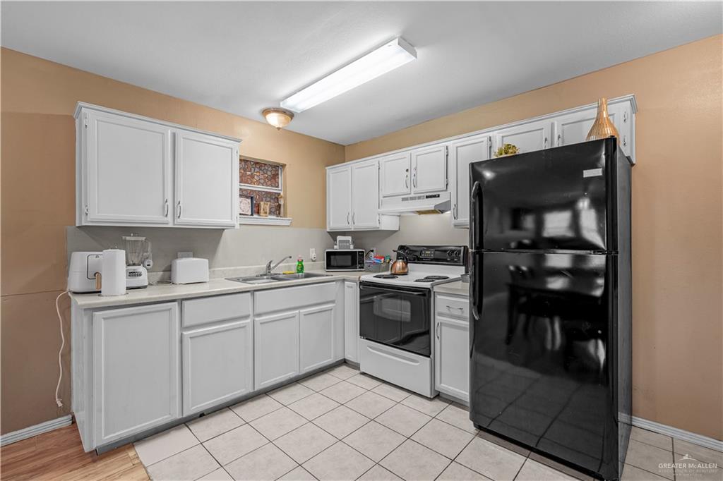 Photo 8 of 1804 Oasis Avenue