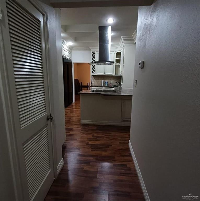 Photo 7 of 805 Parkview Circle