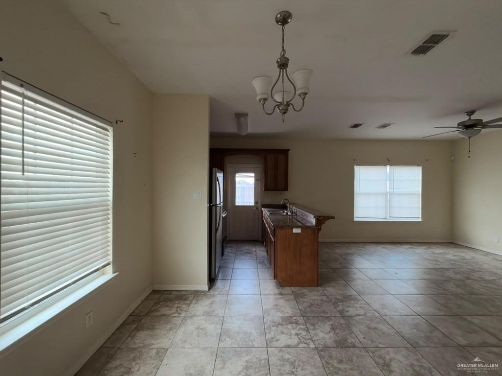 Photo 4 of 1501 Phoenix Street