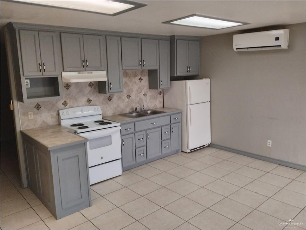 Photo 10 of 2701 El Barquito Drive